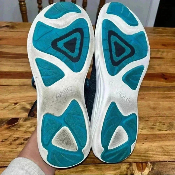 Vionic Comfort running/walking shoe blue/ black colorway - Picture 10 of 13